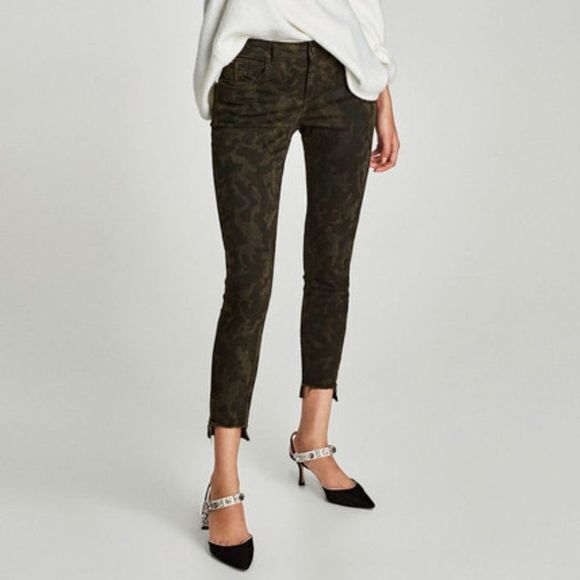 Zara Camouflage Ankle Jeans - Picture 1 of 9